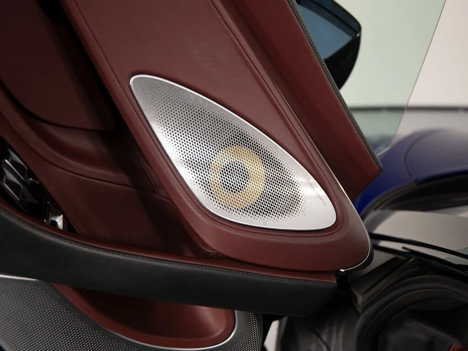 2025 McLaren GT - Image 10 of 31