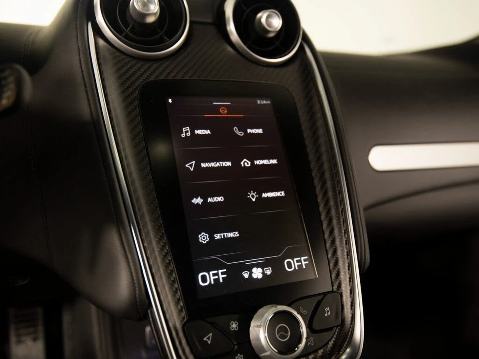 2025 McLaren GT - Image 17 of 31