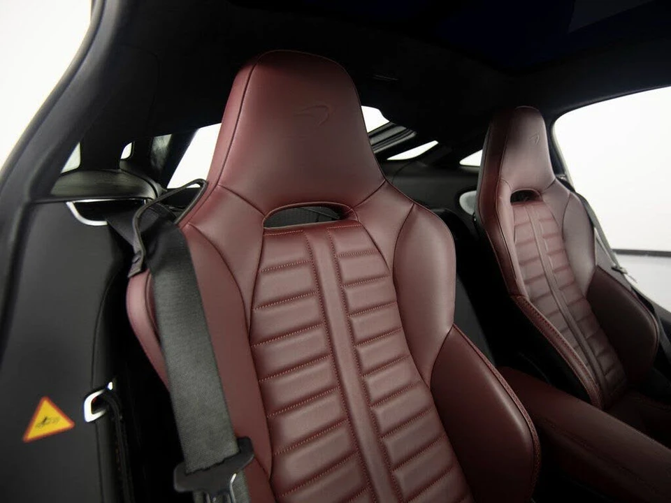 2025 McLaren GT - Image 29 of 31
