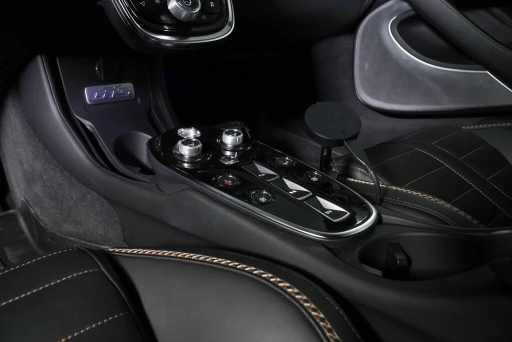 2025 McLaren GT - Image 22 of 31
