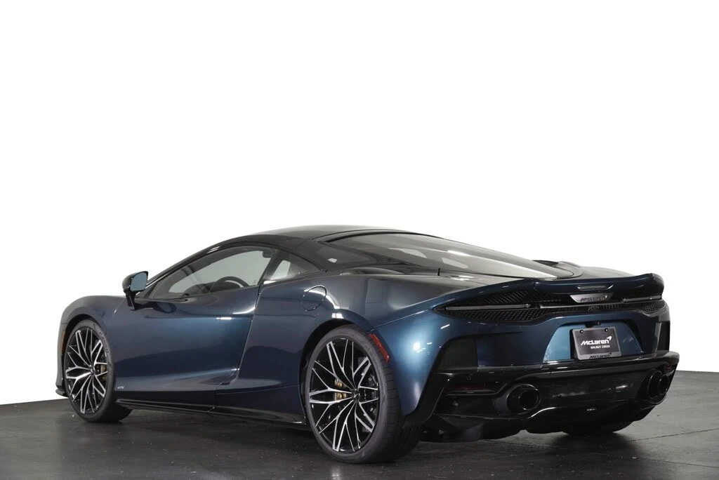 2025 McLaren GT - Image 2 of 31