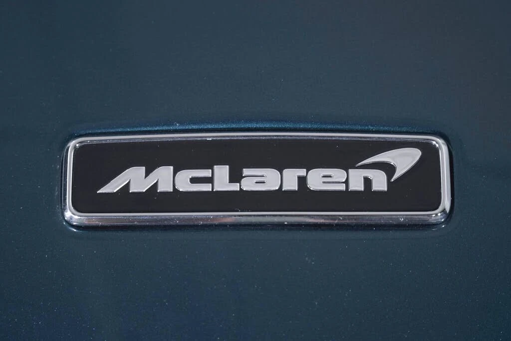 2025 McLaren GT - Image 16 of 31