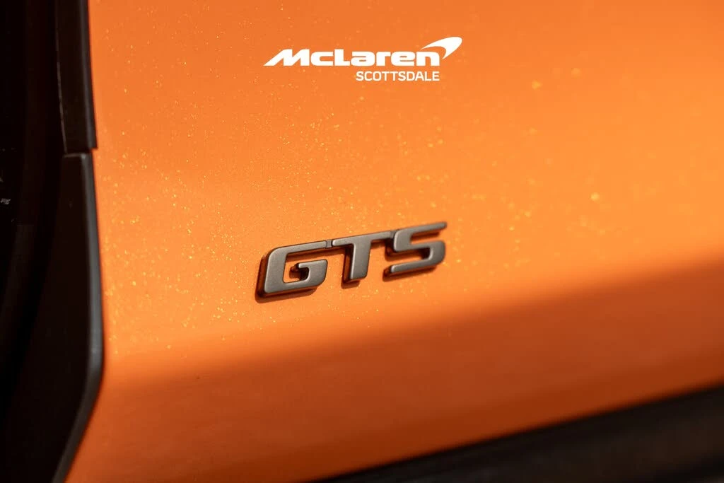 2025 McLaren GT - Image 22 of 31