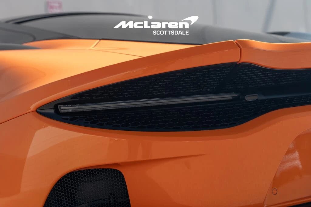 2025 McLaren GT - Image 23 of 31