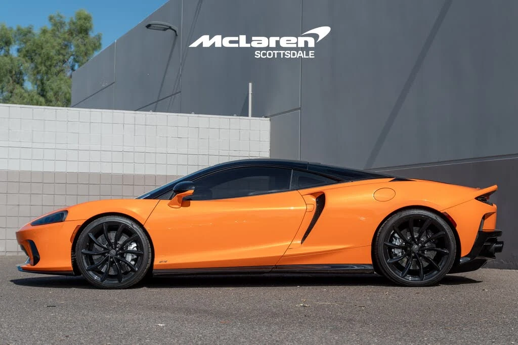 2025 McLaren GT - Image 4 of 31