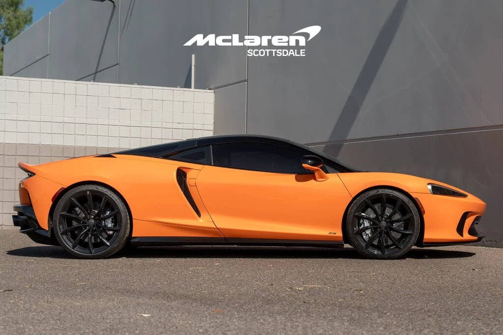 2025 McLaren GT - Image 8 of 31