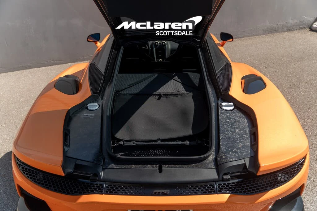 2025 McLaren GT - Image 27 of 31