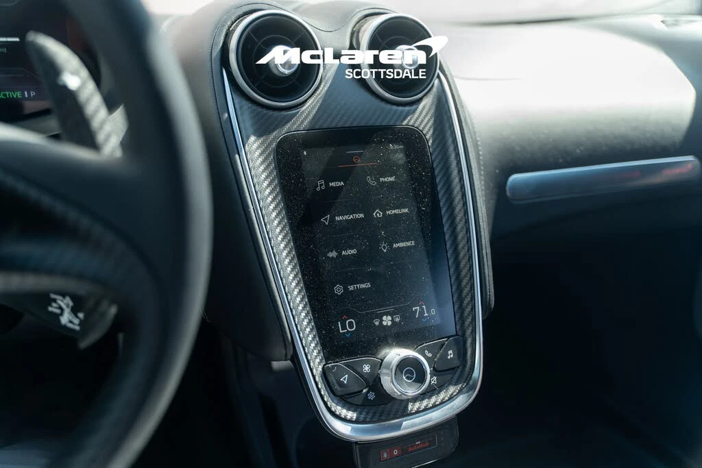 2025 McLaren GT - Image 15 of 31