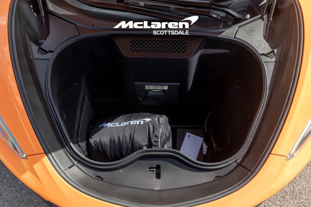2025 McLaren GT - Image 28 of 31