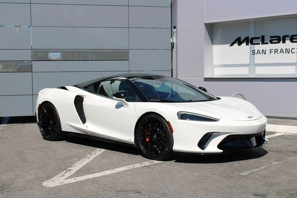 2025 McLaren GT - Image 24 of 31