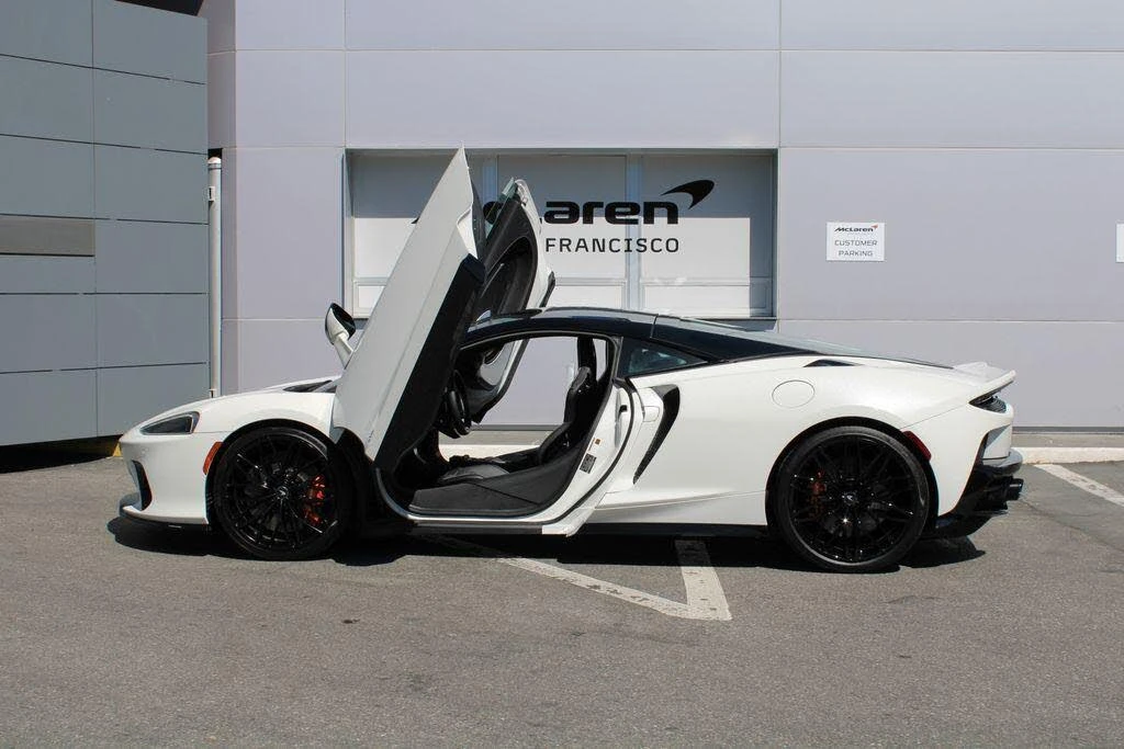 2025 McLaren GT - Image 11 of 31