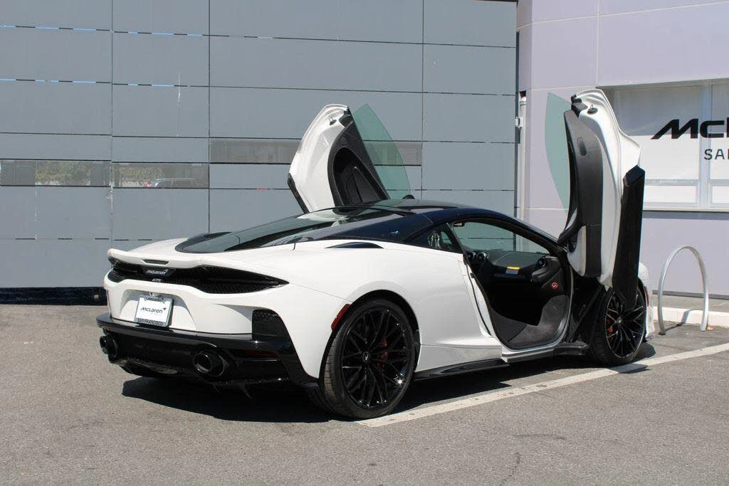 2025 McLaren GT - Image 29 of 31