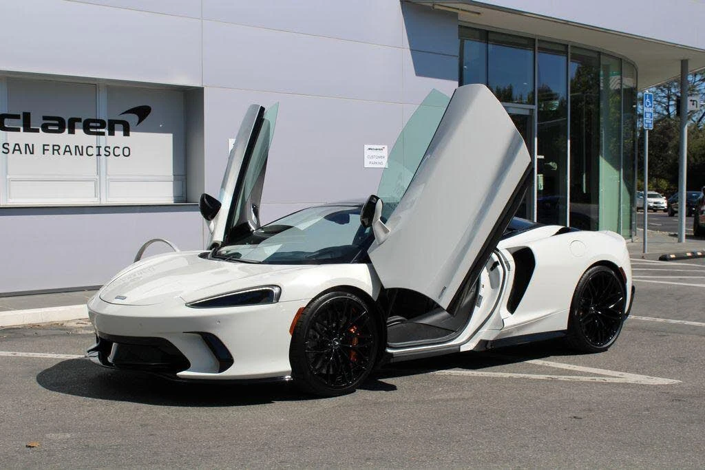 2025 McLaren GT - Image 8 of 31