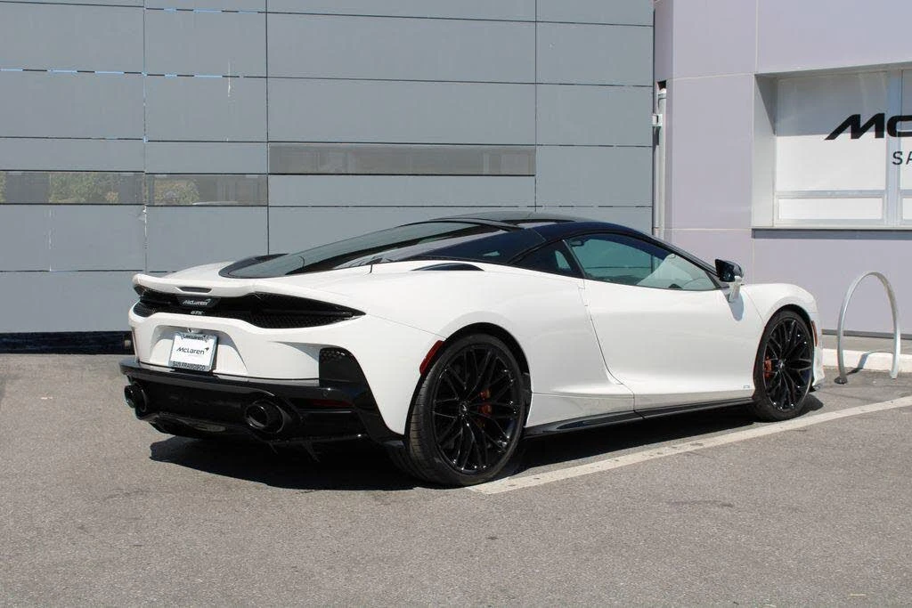 2025 McLaren GT - Image 5 of 31