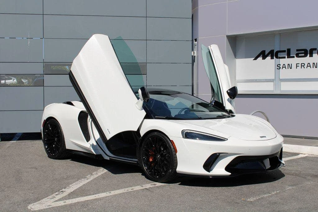 2025 McLaren GT - Image 18 of 31