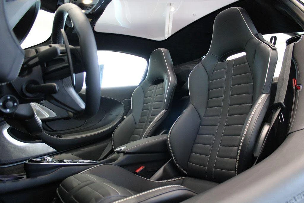 2025 McLaren GT - Image 3 of 31