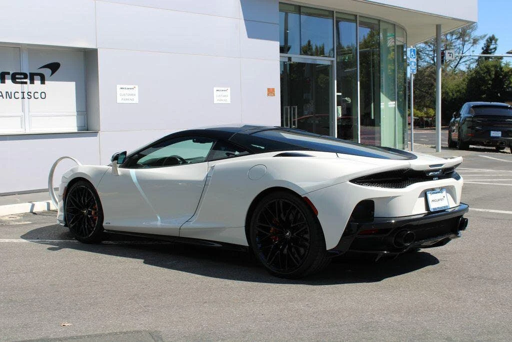 2025 McLaren GT - Image 7 of 31