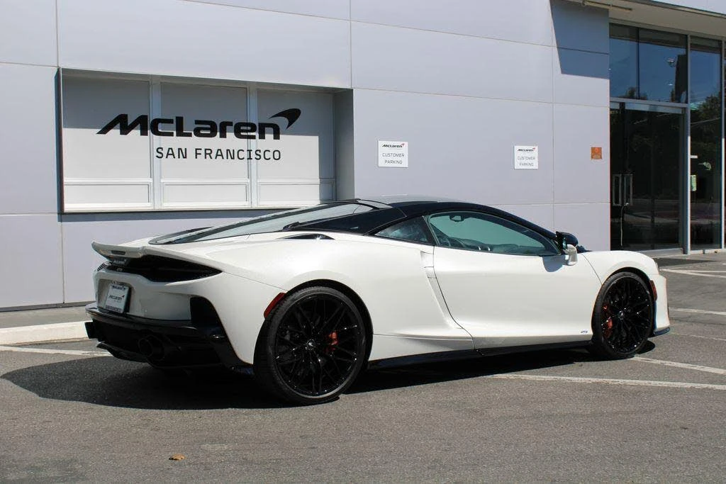 2025 McLaren GT - Image 20 of 31