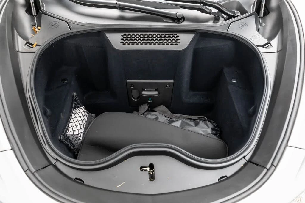 2025 McLaren GT - Image 17 of 31