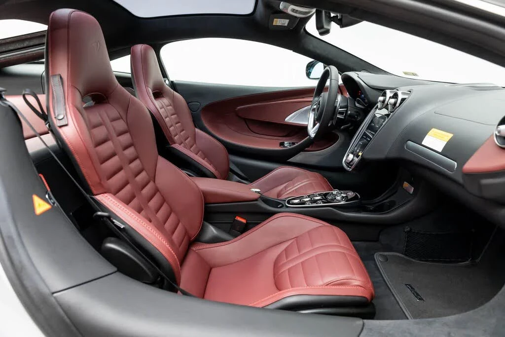 2025 McLaren GT - Image 13 of 31
