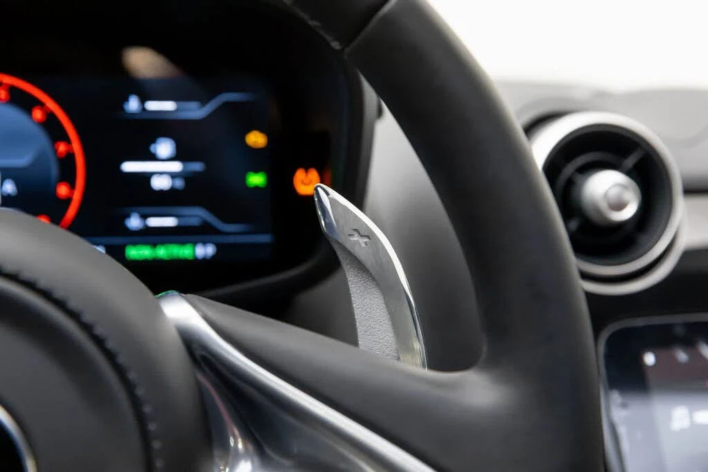 2025 McLaren GT - Image 27 of 31