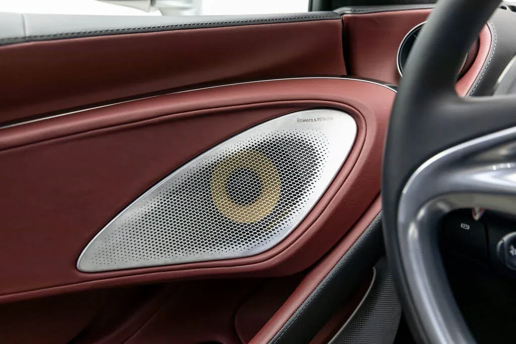 2025 McLaren GT - Image 28 of 31