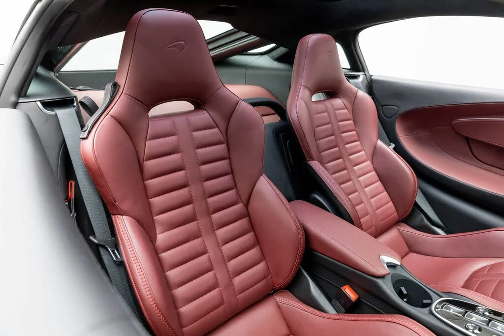 2025 McLaren GT - Image 12 of 31