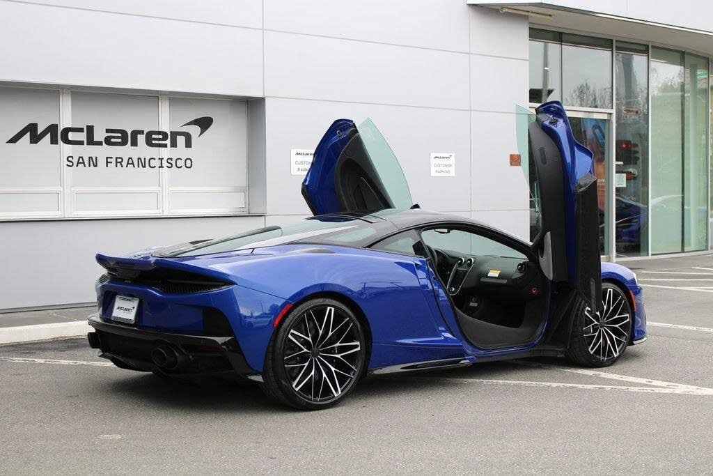 2025 McLaren GT - Image 22 of 31