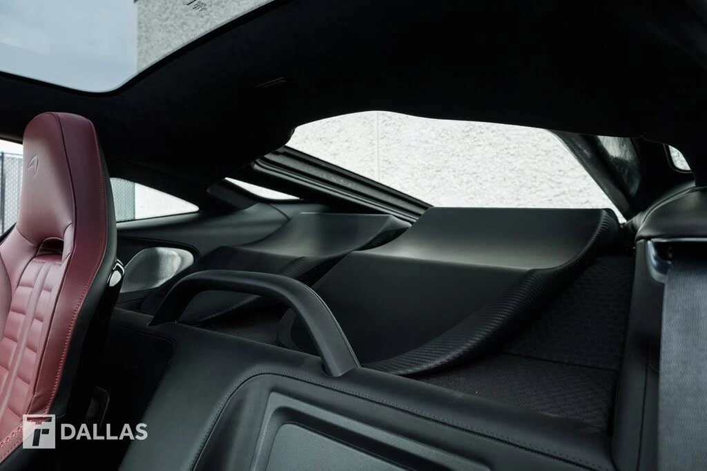 2025 McLaren GT - Image 30 of 31
