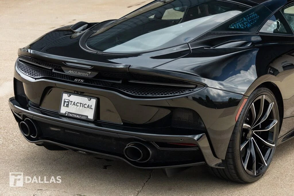 2025 McLaren GT - Image 17 of 31