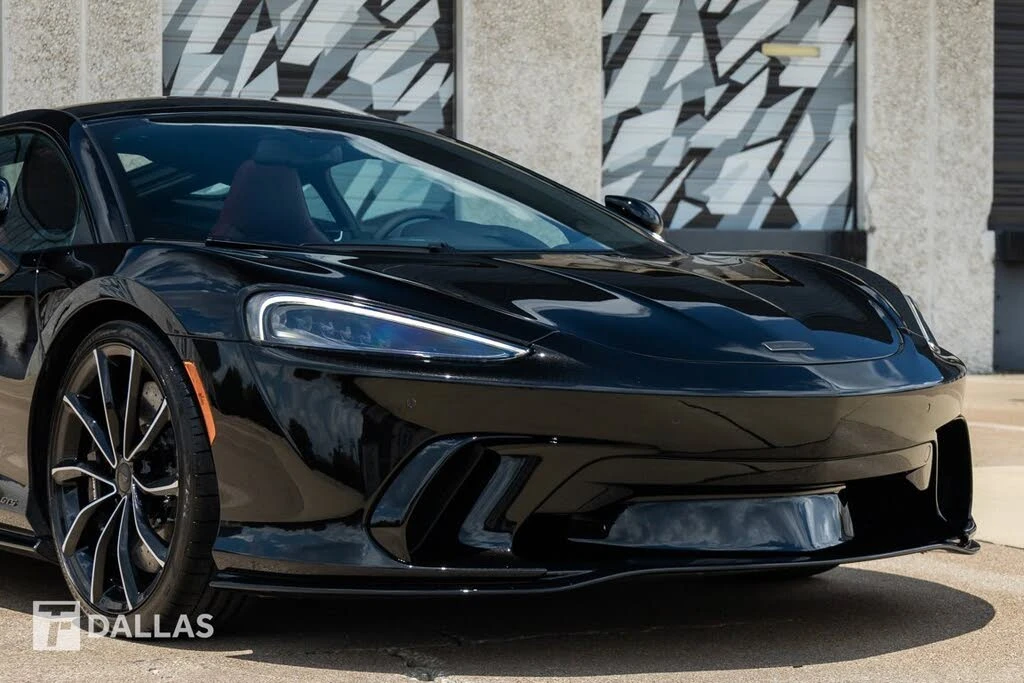 2025 McLaren GT - Image 2 of 31