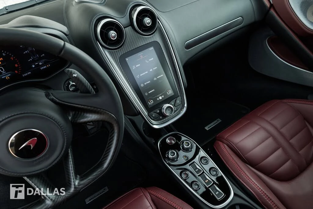 2025 McLaren GT - Image 29 of 31