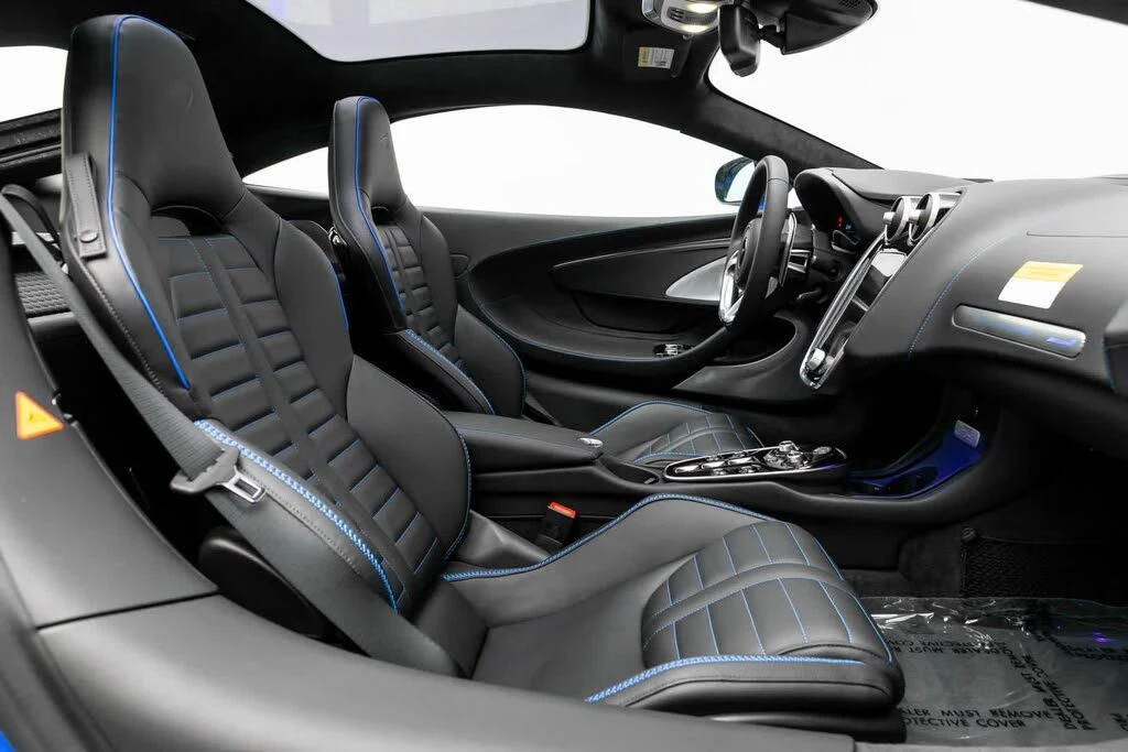 2025 McLaren GT - Image 12 of 31