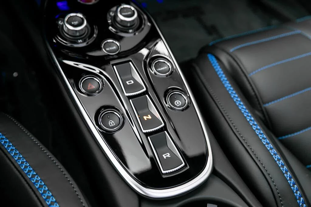 2025 McLaren GT - Image 15 of 31