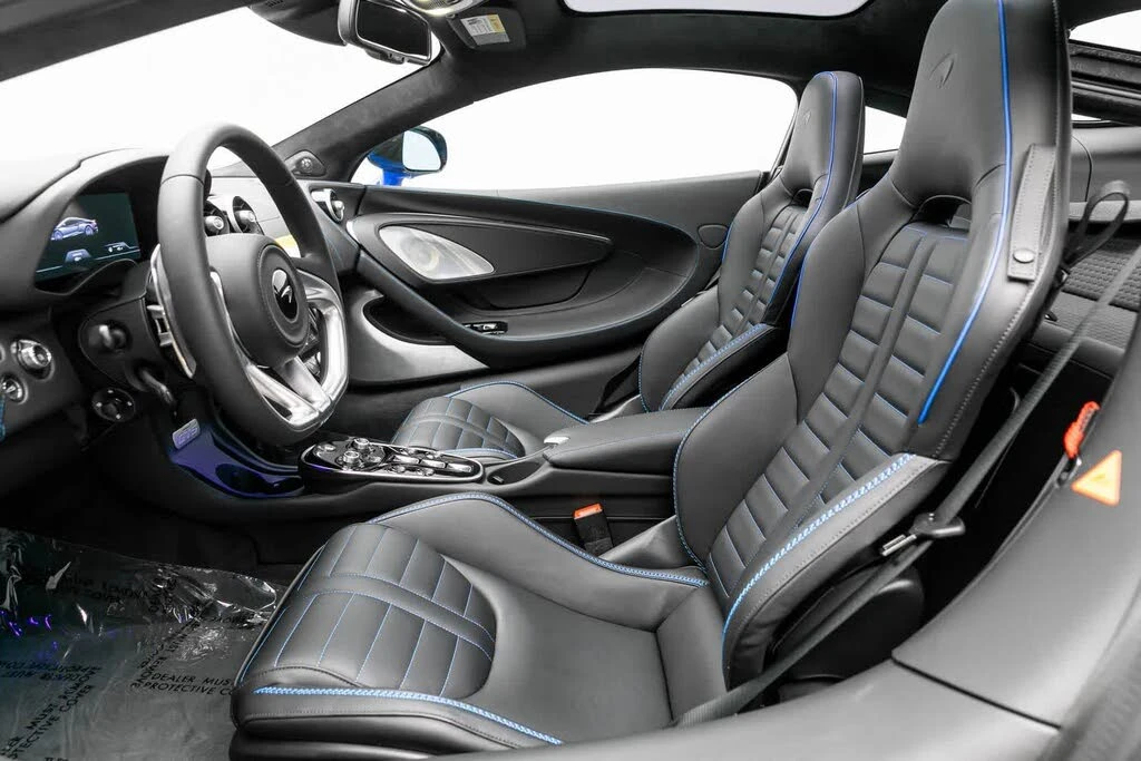 2025 McLaren GT - Image 11 of 31