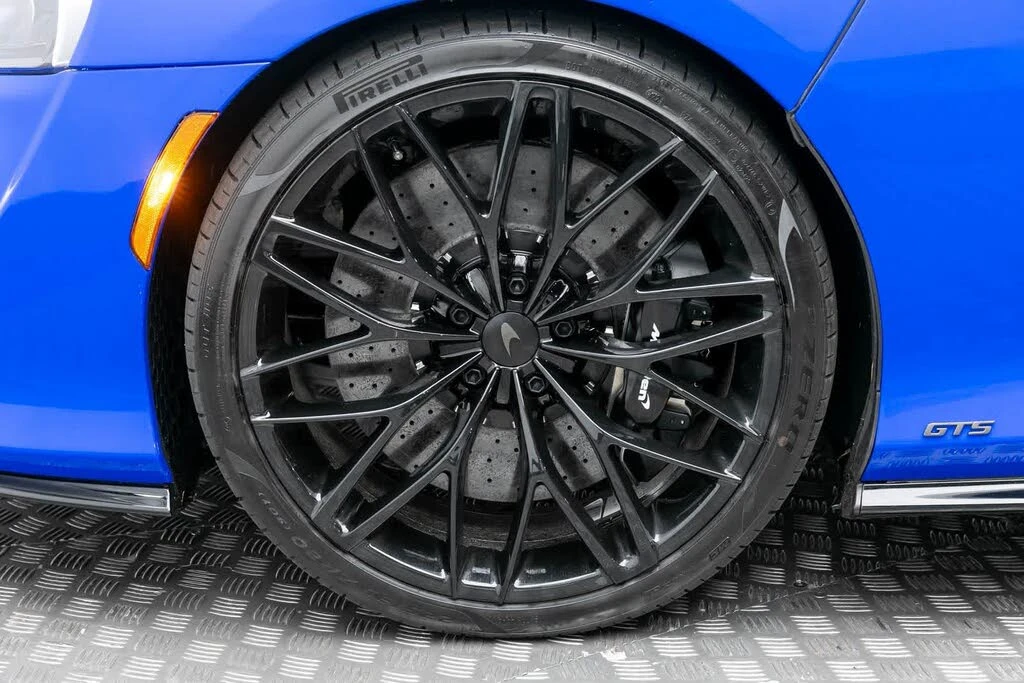 2025 McLaren GT - Image 8 of 31