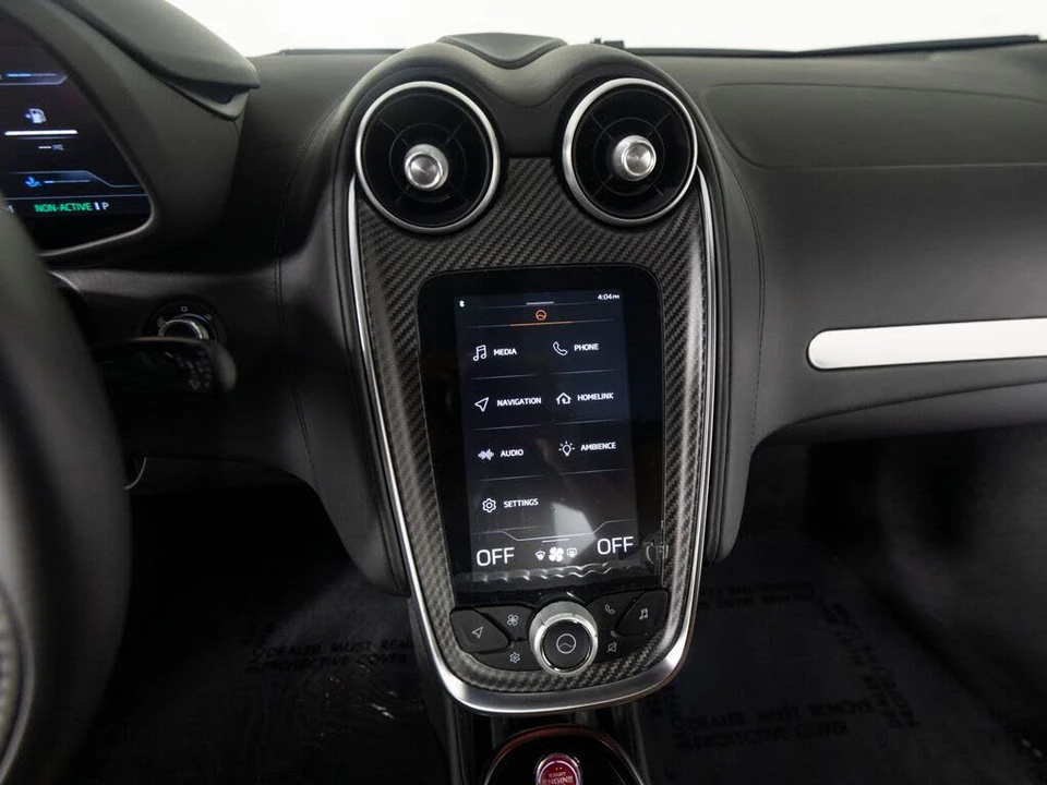 2025 McLaren GT - Image 21 of 31
