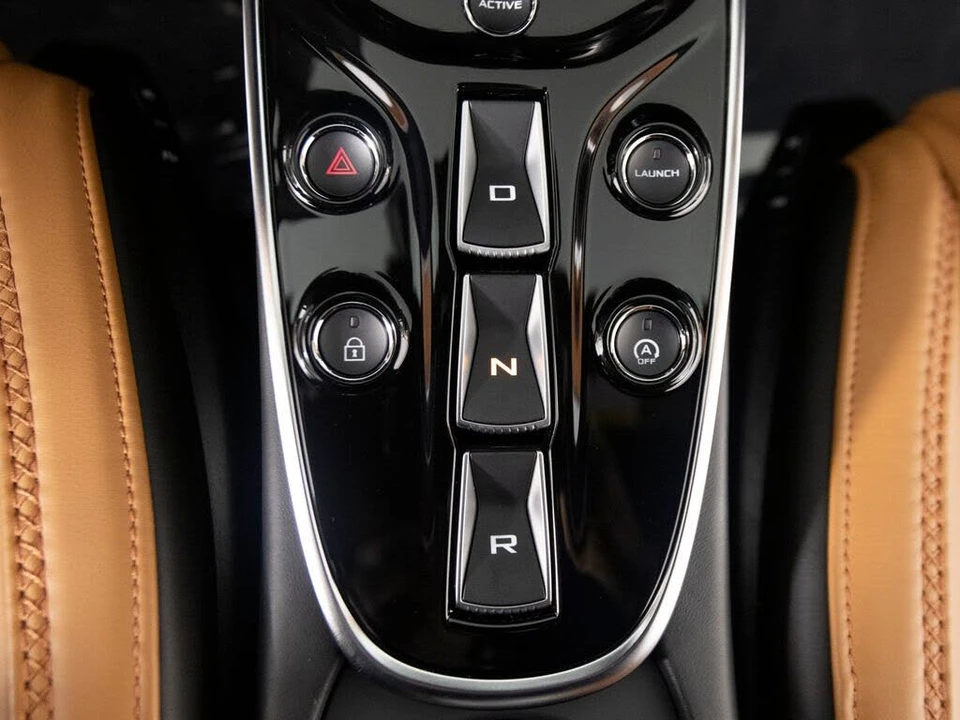 2025 McLaren GT - Image 27 of 31