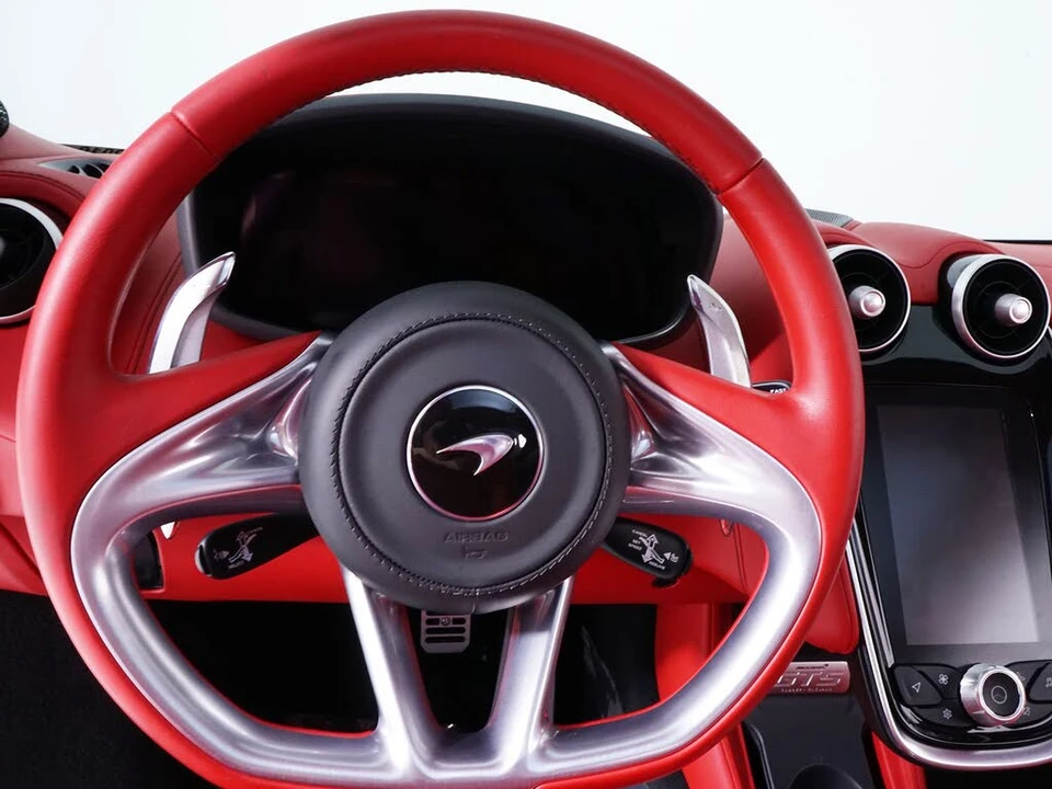 2025 McLaren GT - Image 22 of 30