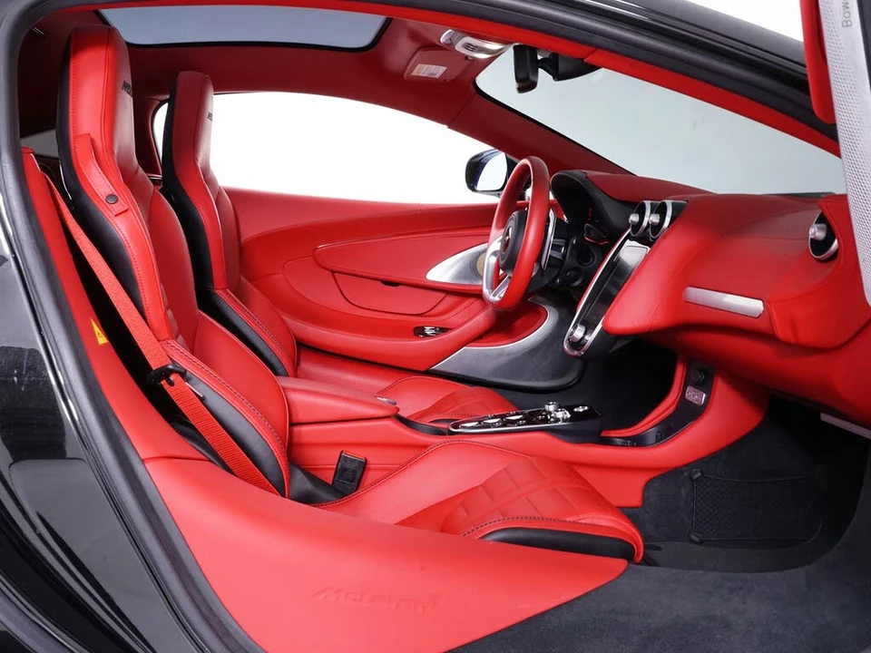 2025 McLaren GT - Image 29 of 30