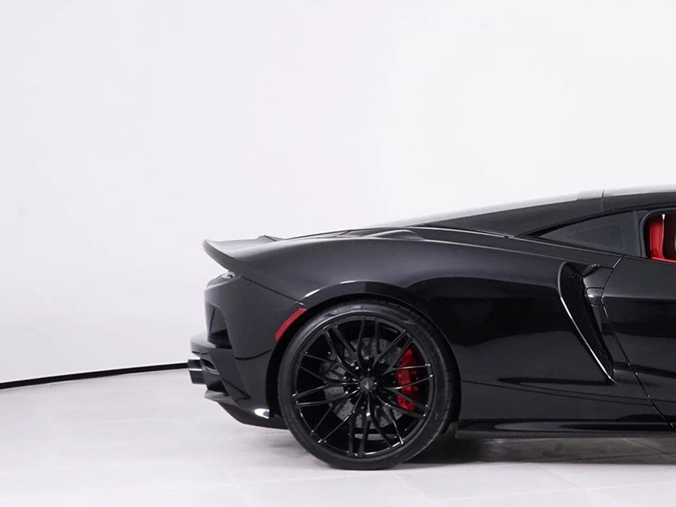 2025 McLaren GT - Image 14 of 30