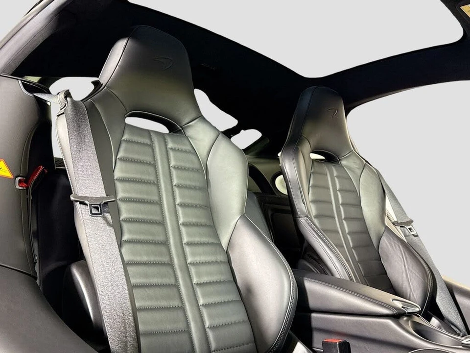2025 McLaren GT - Image 17 of 29