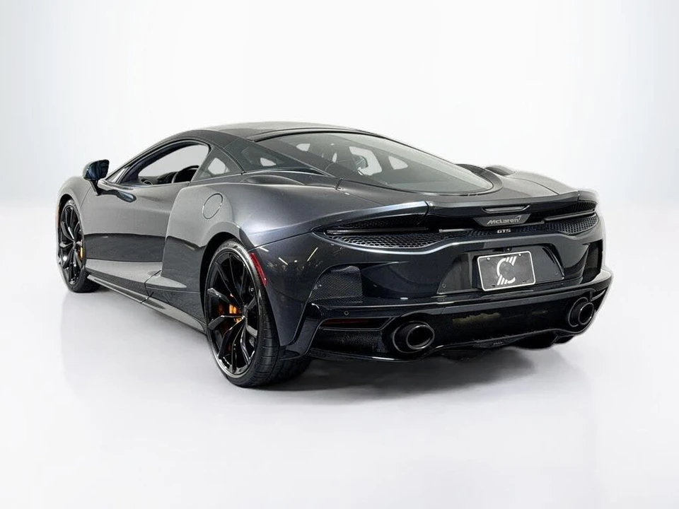 2025 McLaren GT - Image 3 of 29