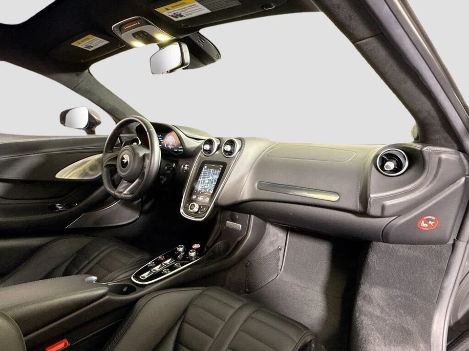 2025 McLaren GT - Image 15 of 29