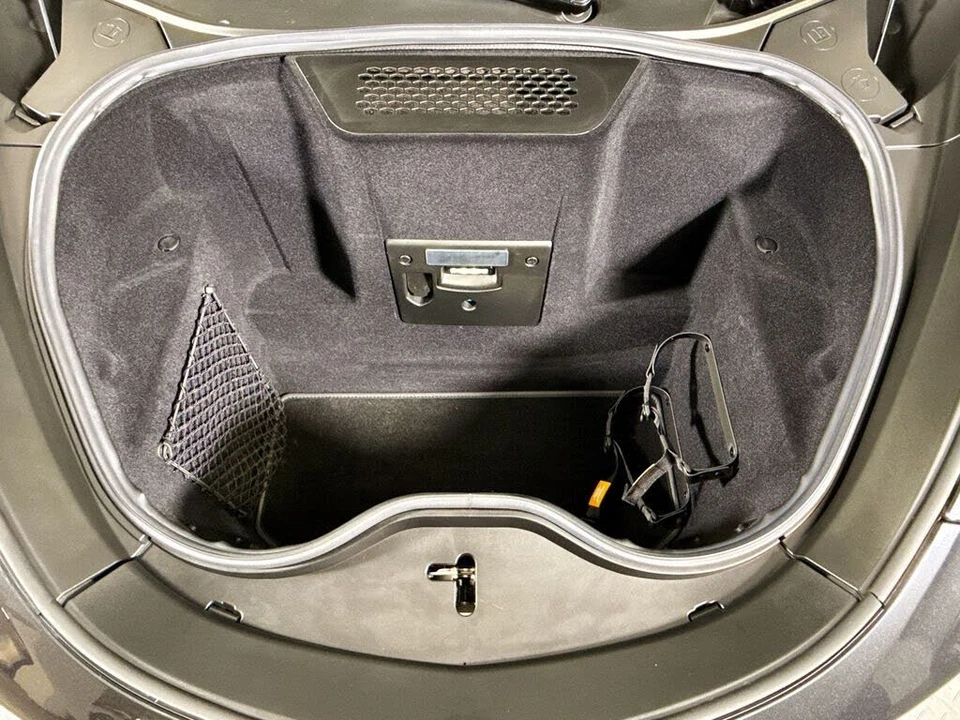 2025 McLaren GT - Image 26 of 29