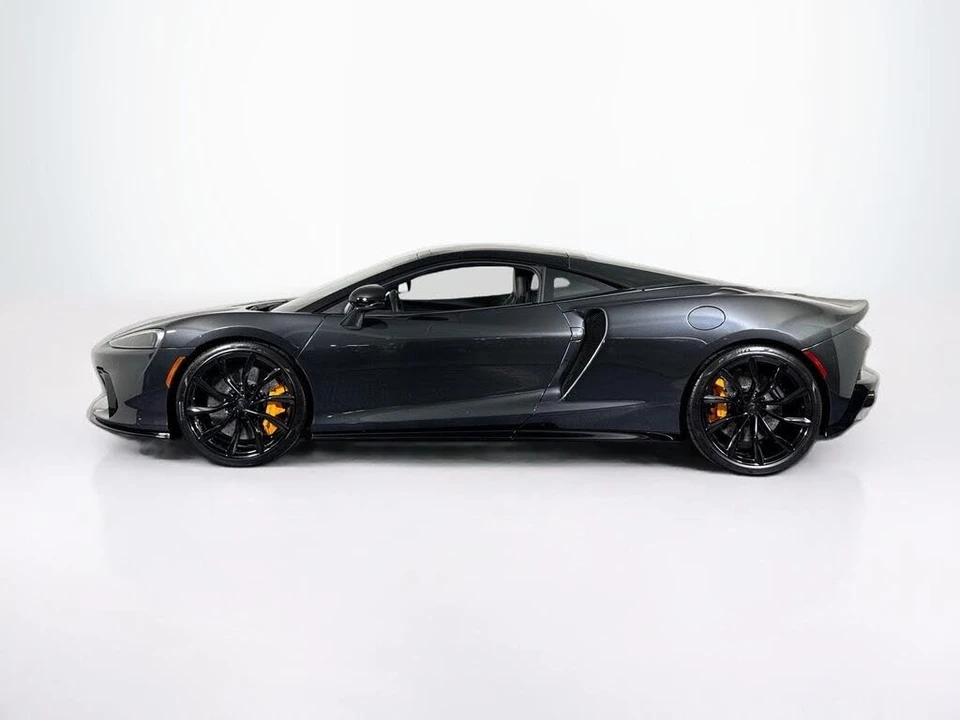 2025 McLaren GT - Image 2 of 29