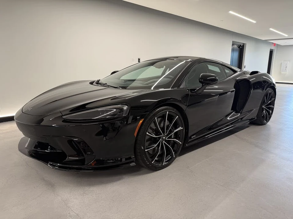 2025 McLaren GT - Image 10 of 16