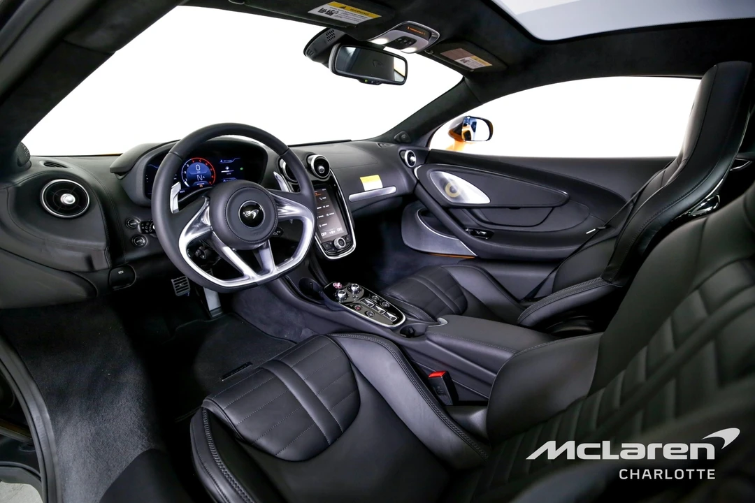 2025 McLaren GT - Image 12 of 12