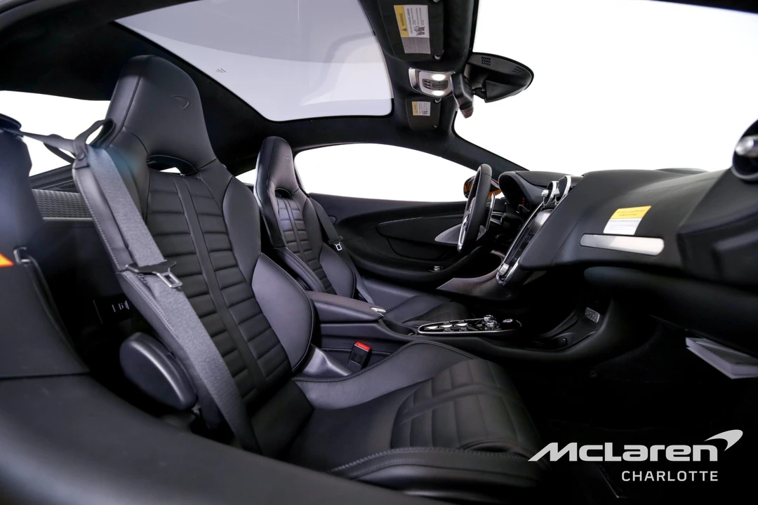 2025 McLaren GT - Image 18 of 21