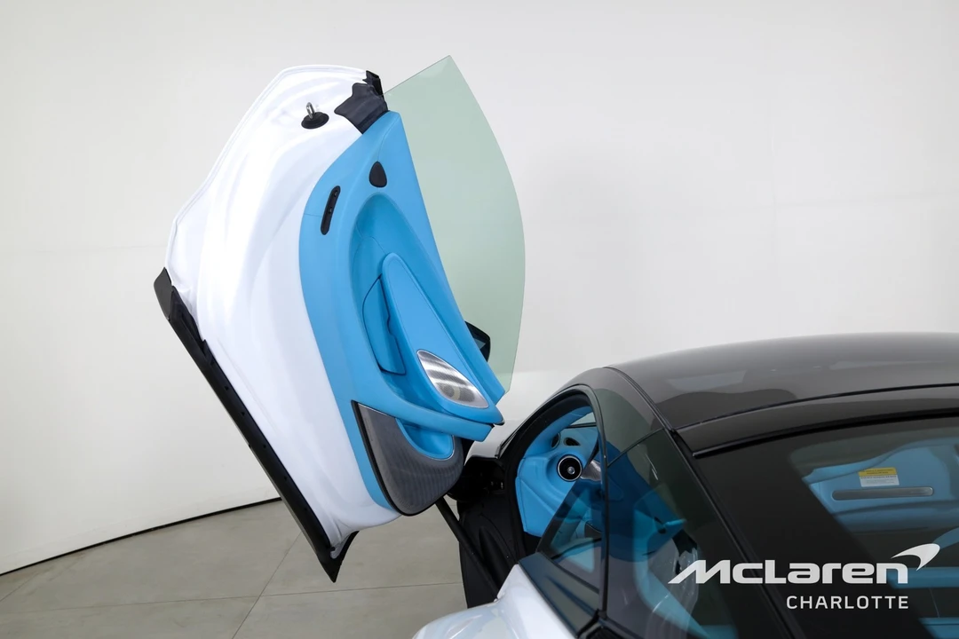 2025 McLaren GT - Image 11 of 12